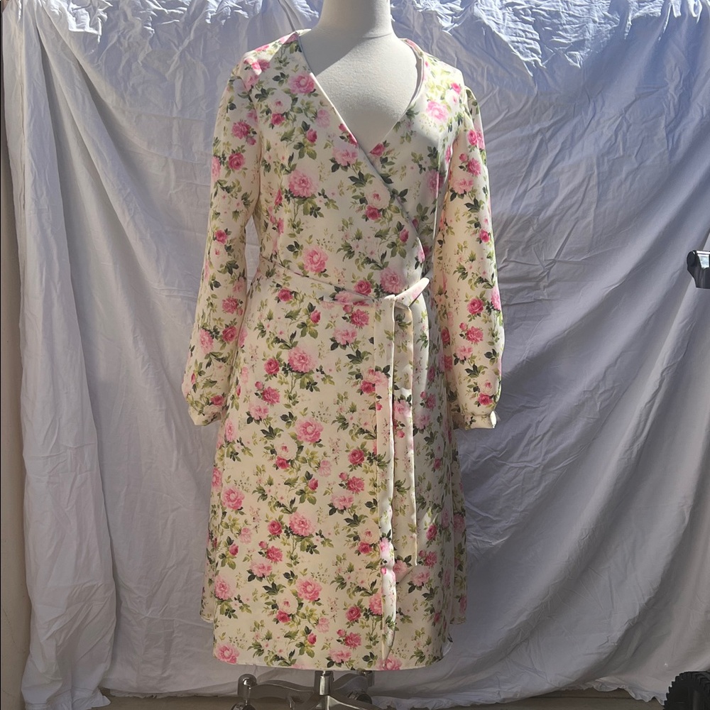 Chic Floral Long Sleeve Wrap Dress - Pink and Cream